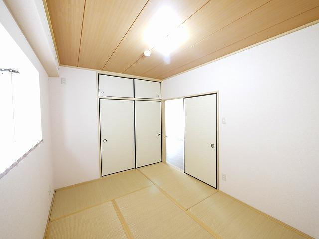 グリーンパークコートの洋室|明るい洋室です