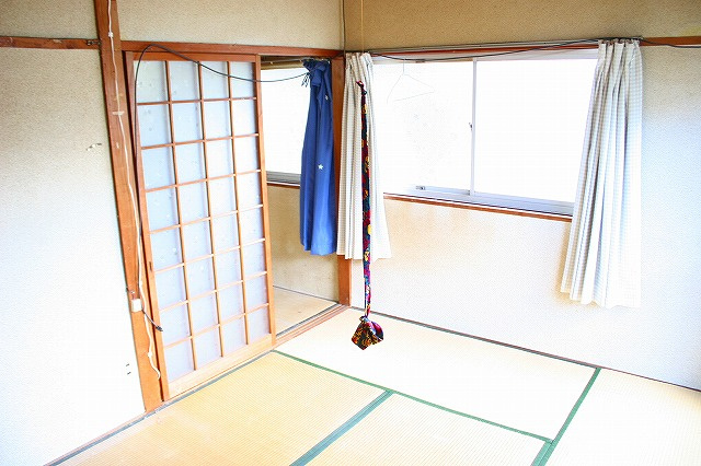 堀内アパート（四条大路５丁目）の和室|柔らかい畳が心地よい和室
