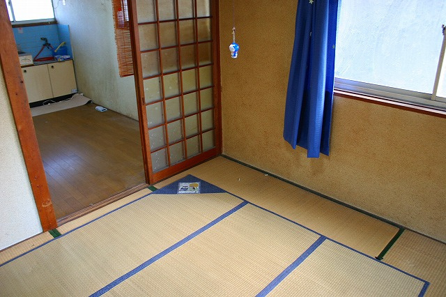 堀内アパート（四条大路５丁目）の和室|きれいな和室です