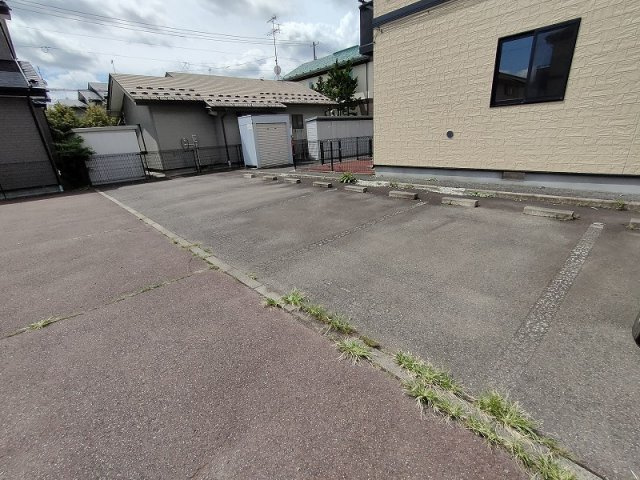 エクセルシオールの駐車場