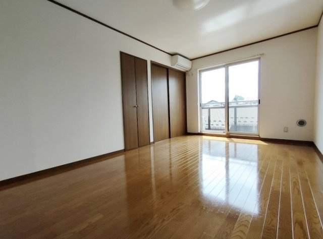 エクセルシオールの居間・リビング