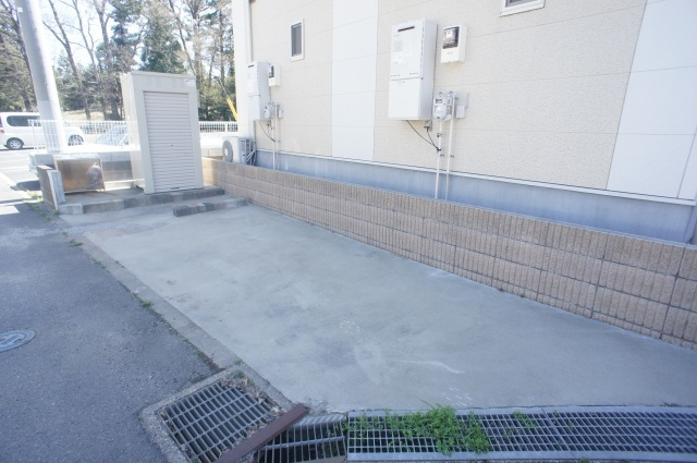 クレストＮの駐車場