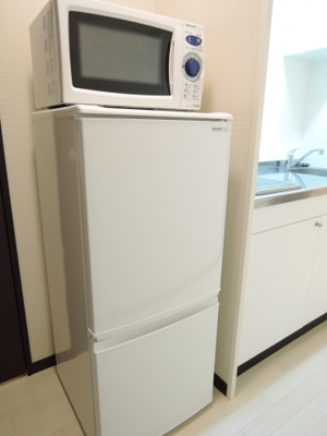 【内装】 | レオネクストパインツリー | ☆冷蔵庫＆電子レンジ付☆