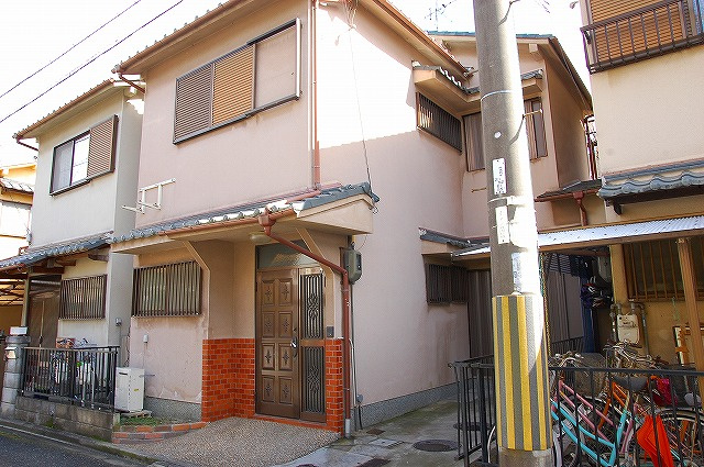 神殿町戸建（579-26）の外観
