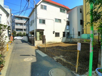 【前面道路含む現地写真】 | 世田谷区豪徳寺1丁目売地5580万円前面道路