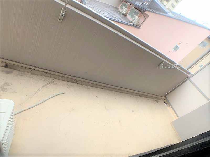 プルーリオン本町のバルコニー