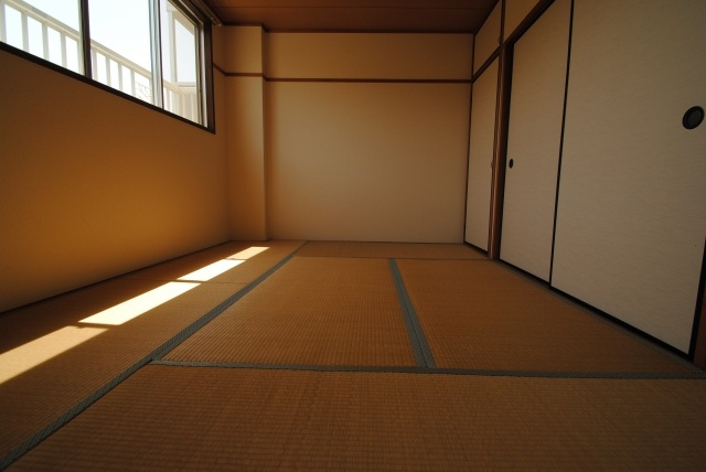 久留米市津福今町のアパートの和室