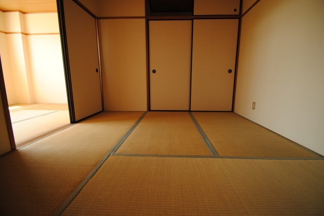 久留米市津福今町のアパートの和室