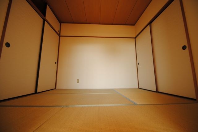 久留米市津福今町のアパートの和室