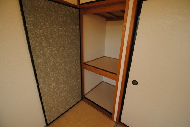 久留米市津福今町のアパートの収納