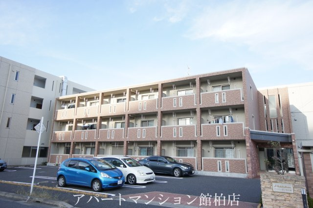 アビタシオン柏の葉の外観