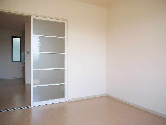 ファミール光の洋室