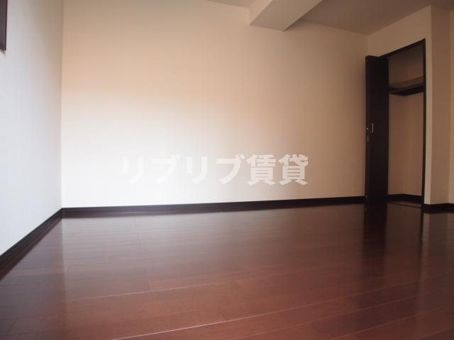 ブライトヒルズ新宿の居間・リビング