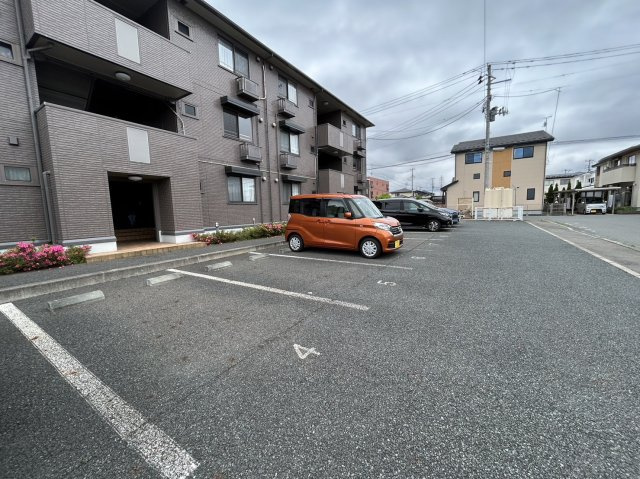 メゾン・ド・けやきの駐車場