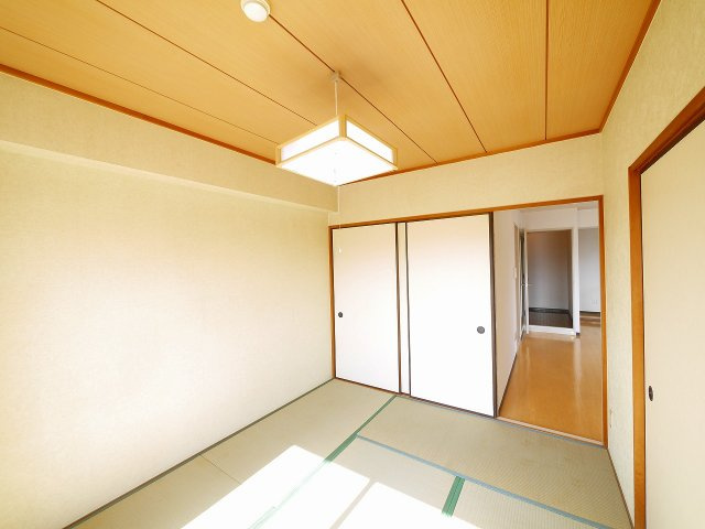 リバー佐保の和室|きれいな和室です
