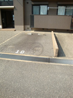 【駐車場】