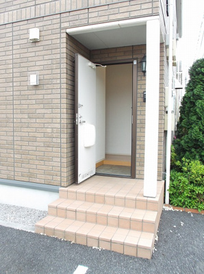 【エントランス】 | リビングタウン結城 Ｆ