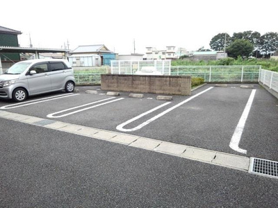 【駐車場】 | エンブレムＥ
