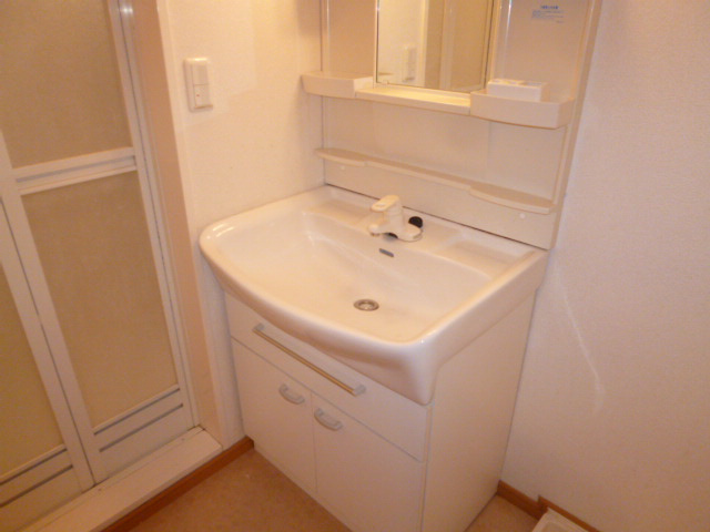 トリアノンの独立洗面台