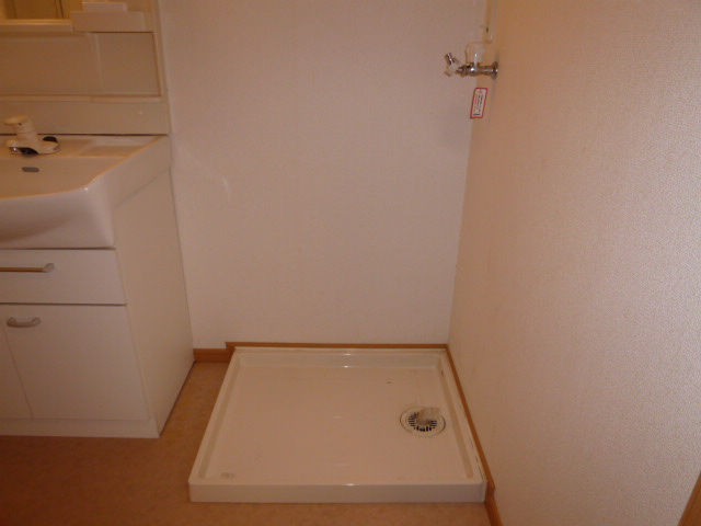 トリアノンのその他|洗濯機置き場