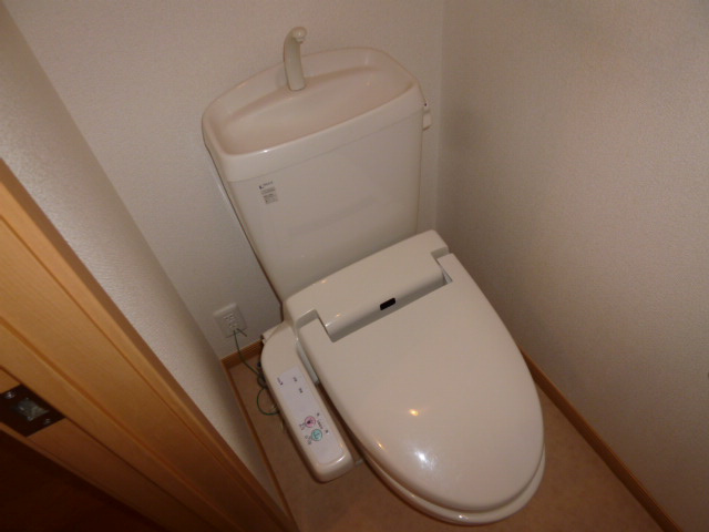 トリアノンのトイレ|ウォシュレット