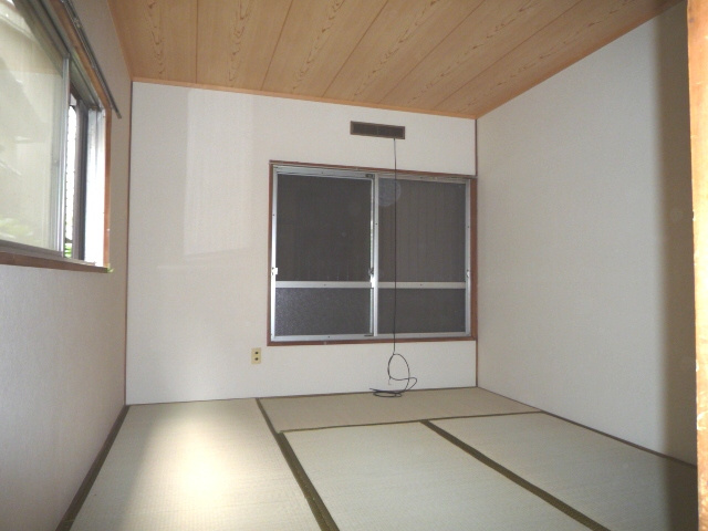 メゾン１３番の居間・リビング