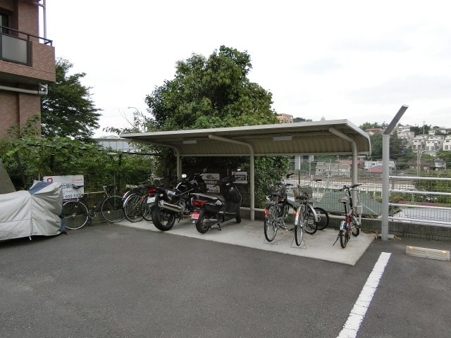 コート権太坂のその他共用部分|コート権太坂　駐輪場