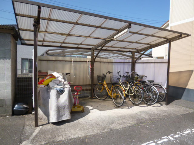 倉敷市中庄のアパートのその他共用部分|自転車置き場