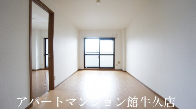 ヴィザージュの居間・リビング