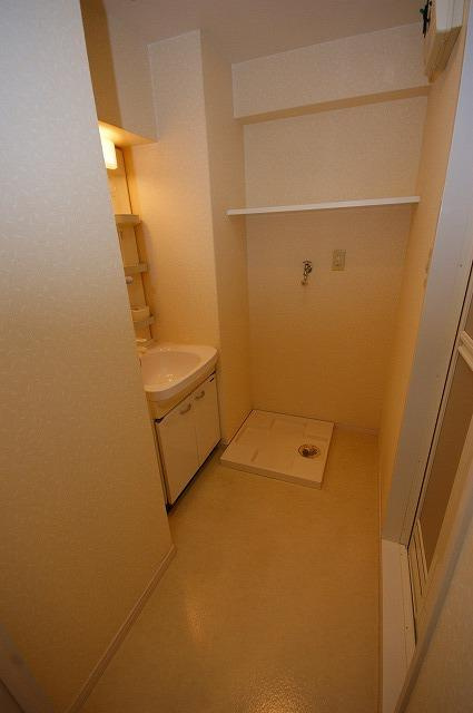 グルービー渡辺通の洗面所|グルービー渡辺通（1LDK）　洗面所