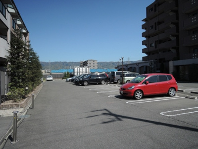 【駐車場】 | メルヴェイユー山本