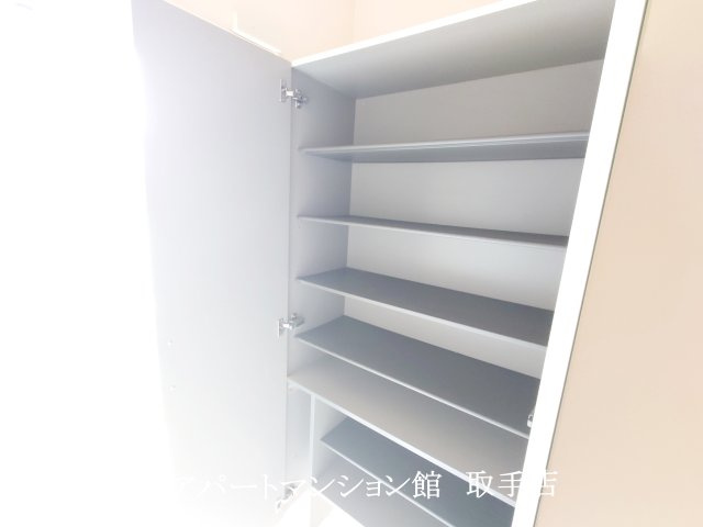 フォンテーヌＢの収納