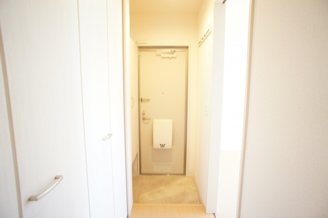 ソラージュＡの玄関