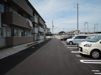 【駐車場】