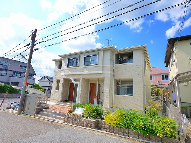 サンクリスタルの外観