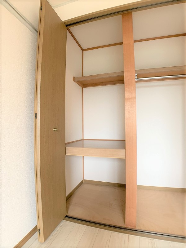 サンハイツ小中島の収納