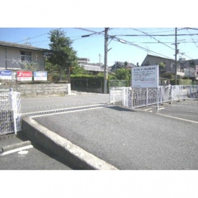 【外観】 | ローズガーデン百楽園駐車場