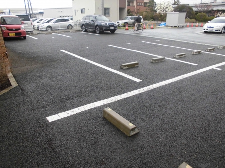 クレールコンフォートの駐車場