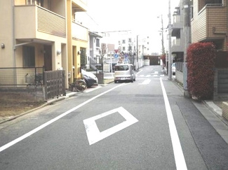 【前面道路含む現地写真】 | 大田区鵜の木2丁目新築一戸建て6380万円前面道路