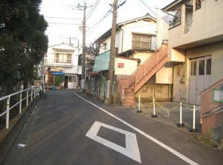 【前面道路含む現地写真】 | 大田区大森東5丁目建築条件付売地3870万円前面道路1