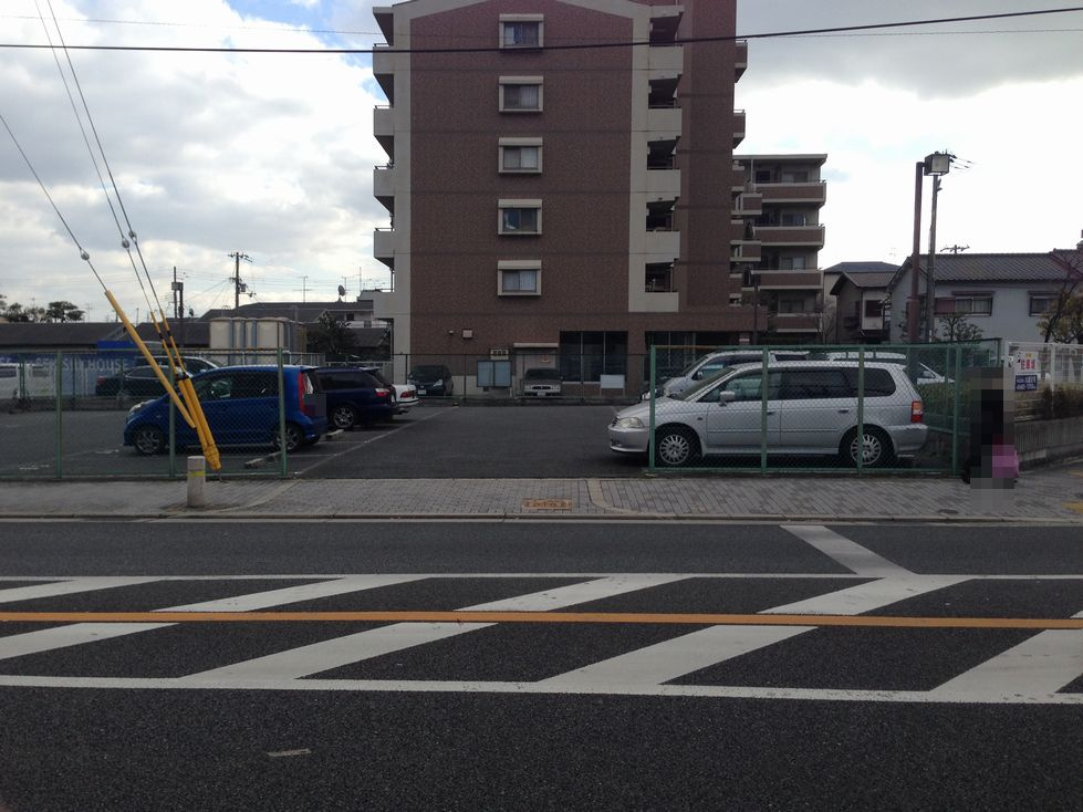 上坂部2丁目108-2ガレージ　管理番号9の外観