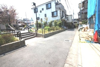 【前面道路含む現地写真】 | 渋谷区本町5丁目売地3180万円前面道路
