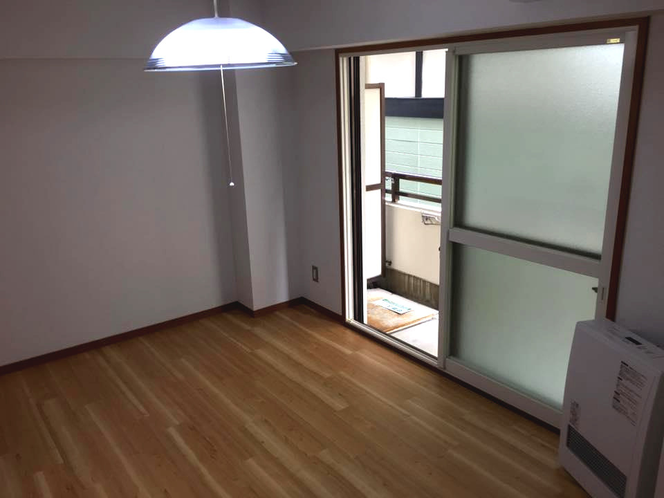 アメニティハイツ本町の居間・リビング