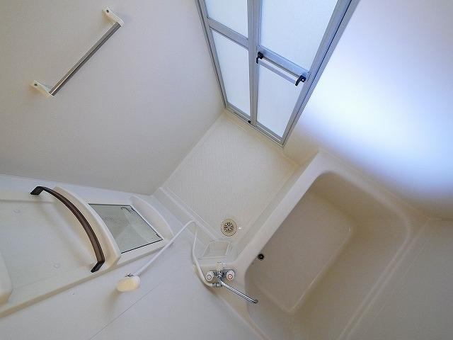 アゼリオ学園前A棟の浴室|日々の疲れを癒すお風呂付です