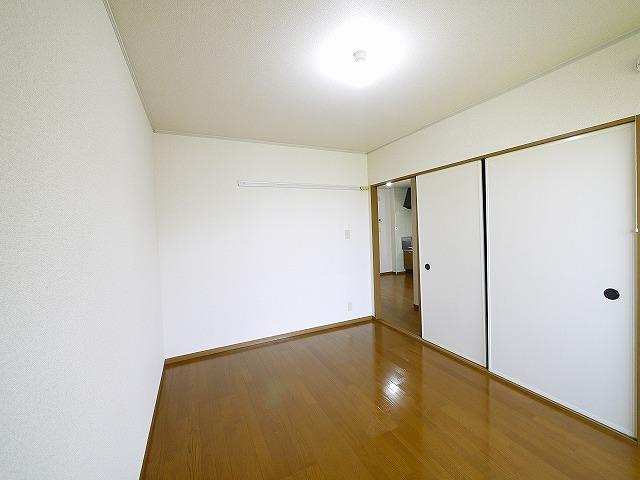 アゼリオ学園前A棟の洋室|洋室です