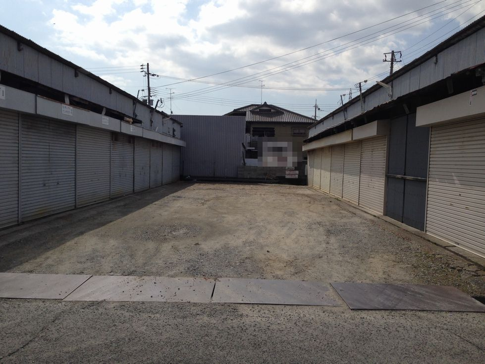 久々知1丁目308シャッター付ガレージ【管理番号26】の外観