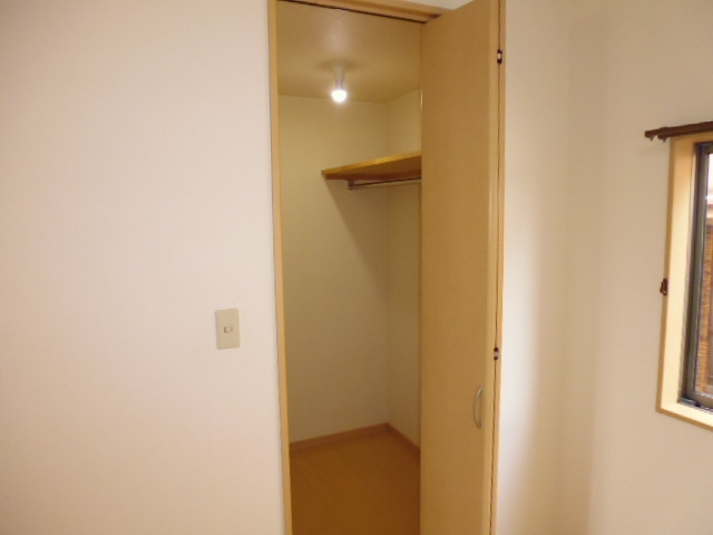 サンライズつらじまの収納|ウォークインクローゼット