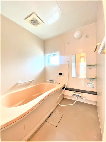 リビングタウン八日市場Cの浴室