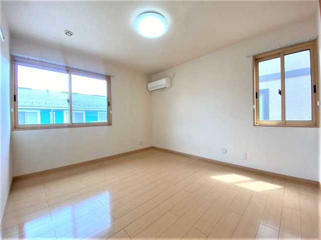 リビングタウン八日市場Cの寝室