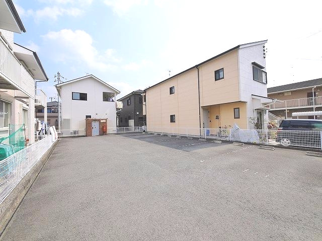 シャトレー富堂の駐車場|駐車スペースもあります